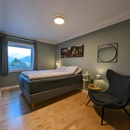 Sea & Mountain View *